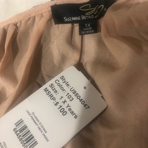 Fun dress! - Picture 3 of 8